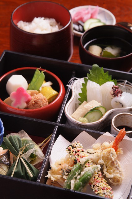 日本料理 宇を茂