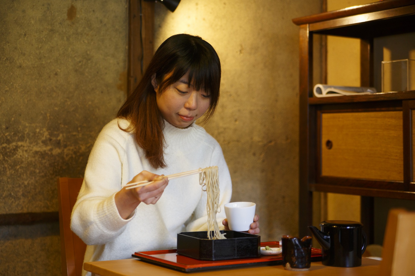 風味豊かな手打ち蕎麦で昼食を