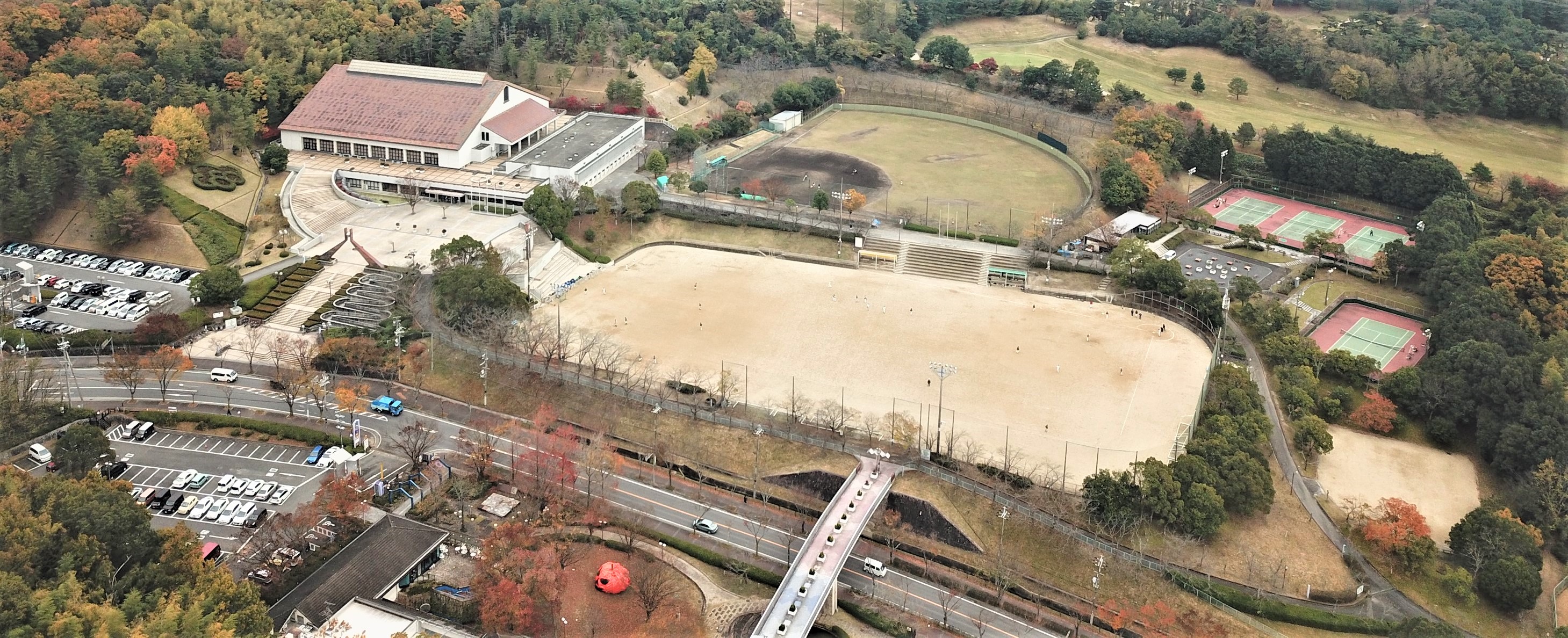 城陽市総合運動公園（鴻ノ巣山運動公園）