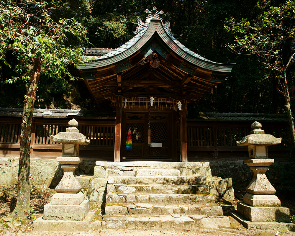 白山神社