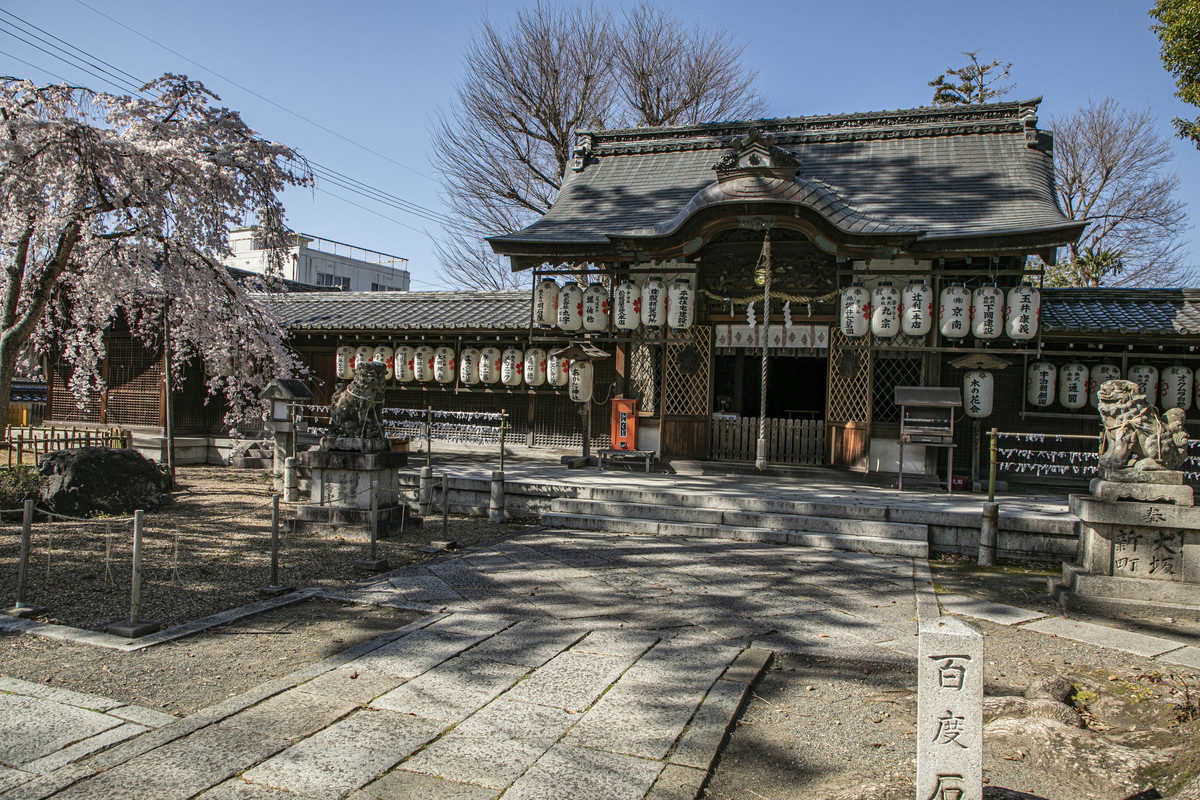 縣（あがた）神社