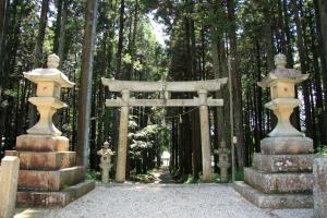 六所神社　二ノ鳥居